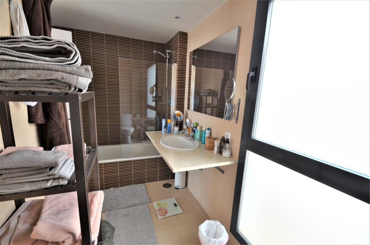 Penthouse te koop in Casares Playa | 2 slaapkamers H5062213