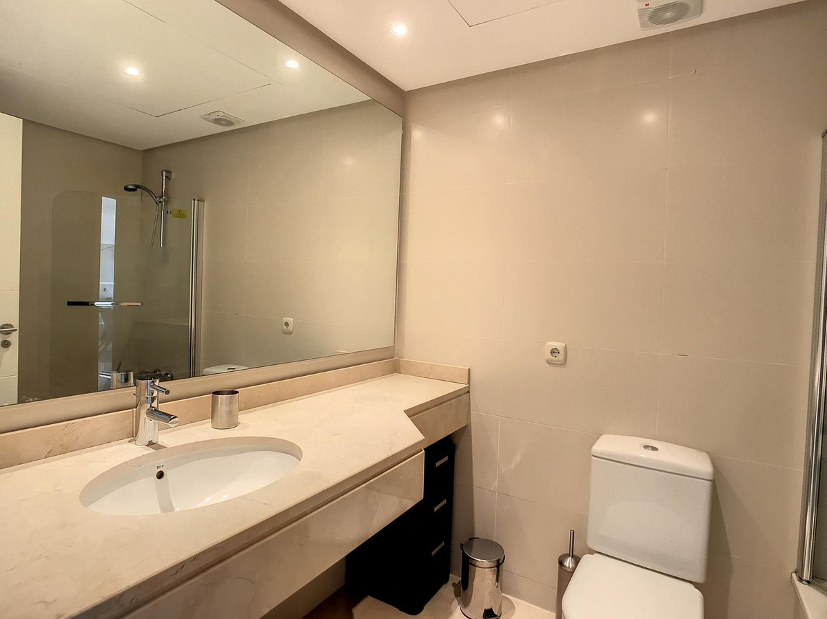 Appartement te koop in Casares Playa | 2 slaapkamers H5118892
