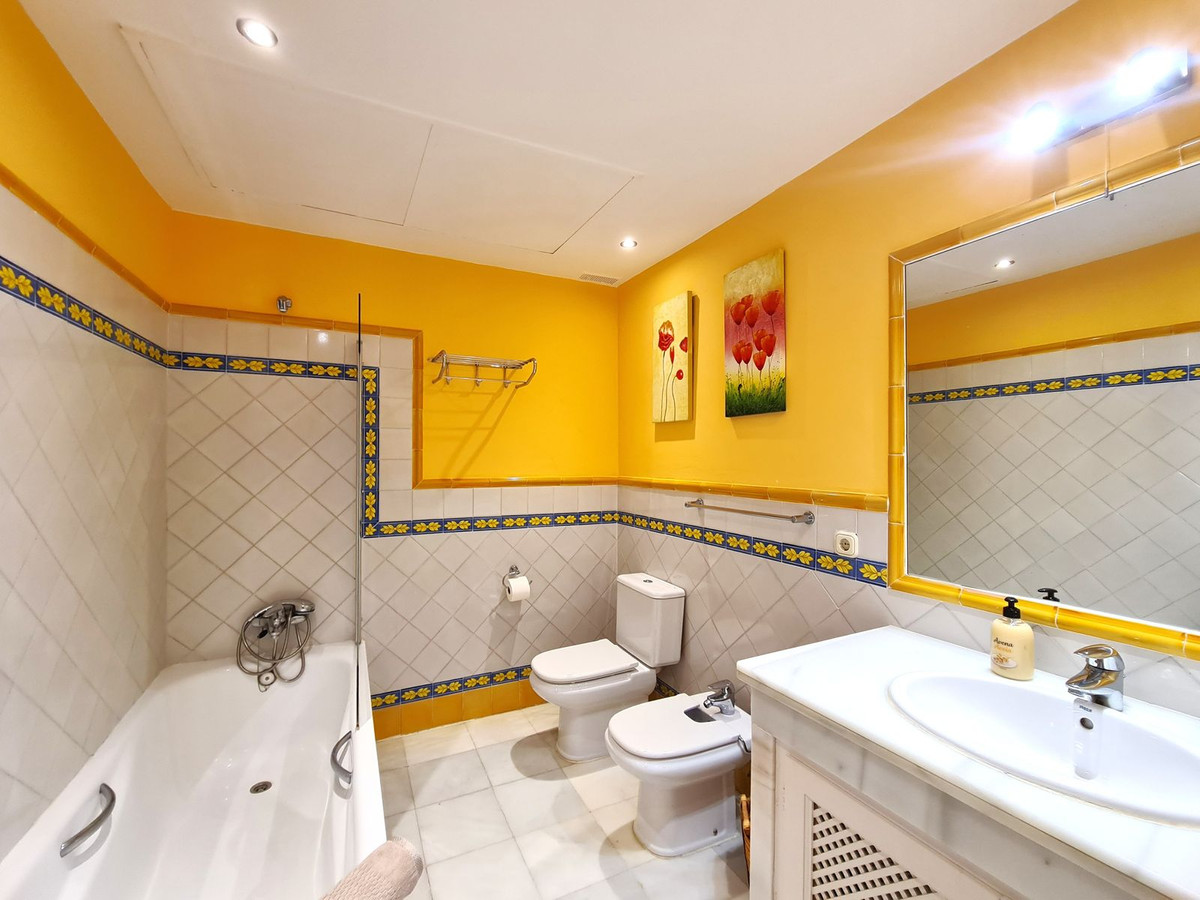 Appartement te koop in Casares Playa | 3 slaapkamers H5120560