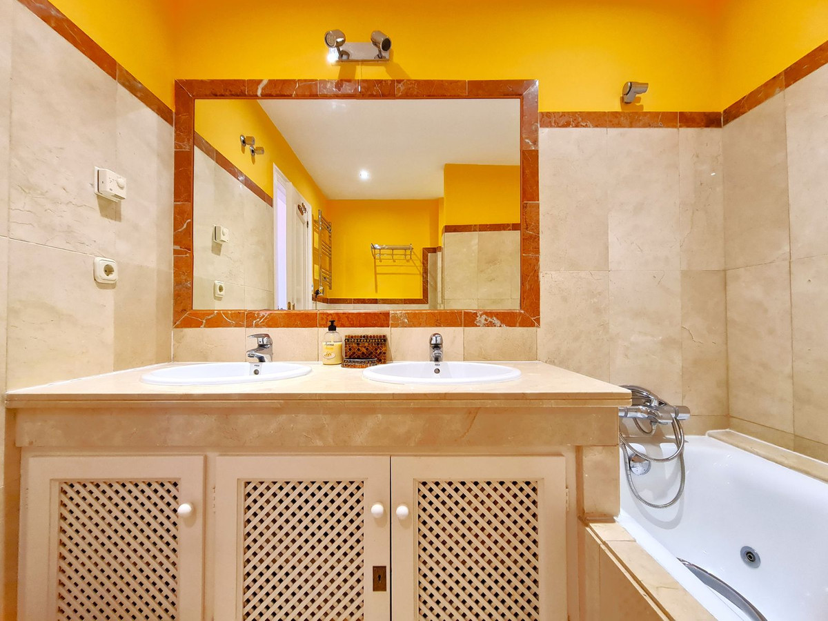 Appartement te koop in Casares Playa | 3 slaapkamers H5120560