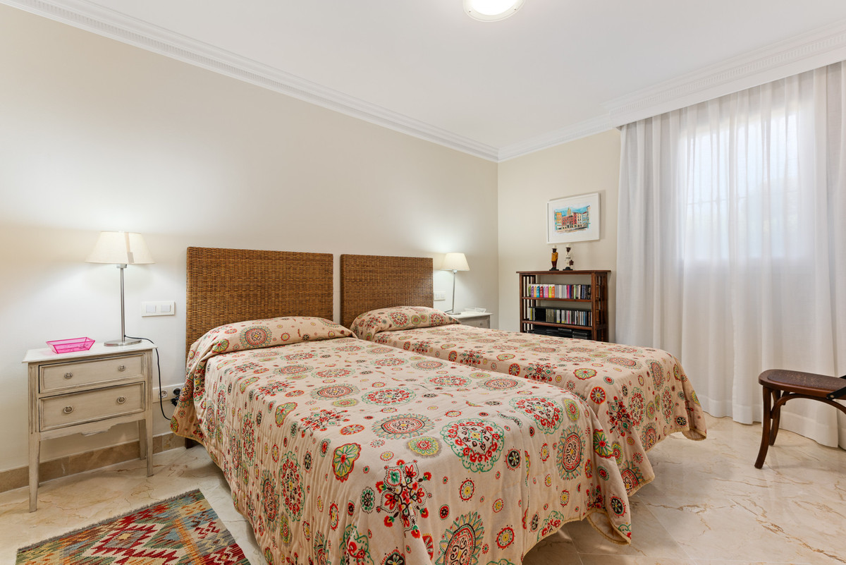 Appartement te koop in Casares Playa | 4 slaapkamers H5129995