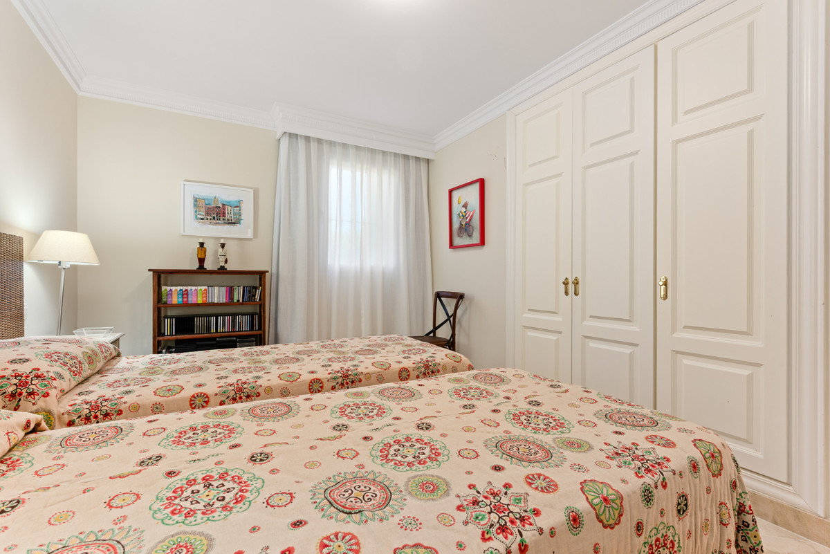 Appartement te koop in Casares Playa | 4 slaapkamers H5129995