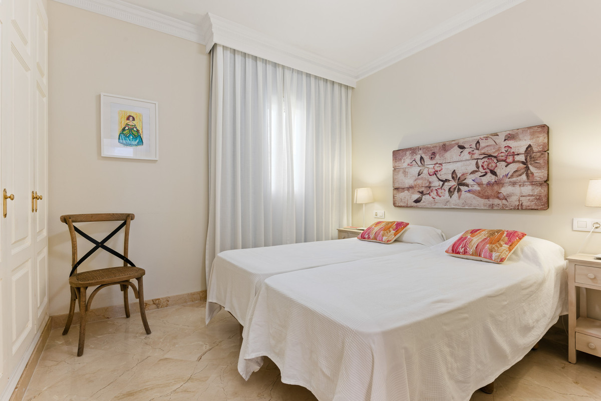 Appartement te koop in Casares Playa | 4 slaapkamers H5129995