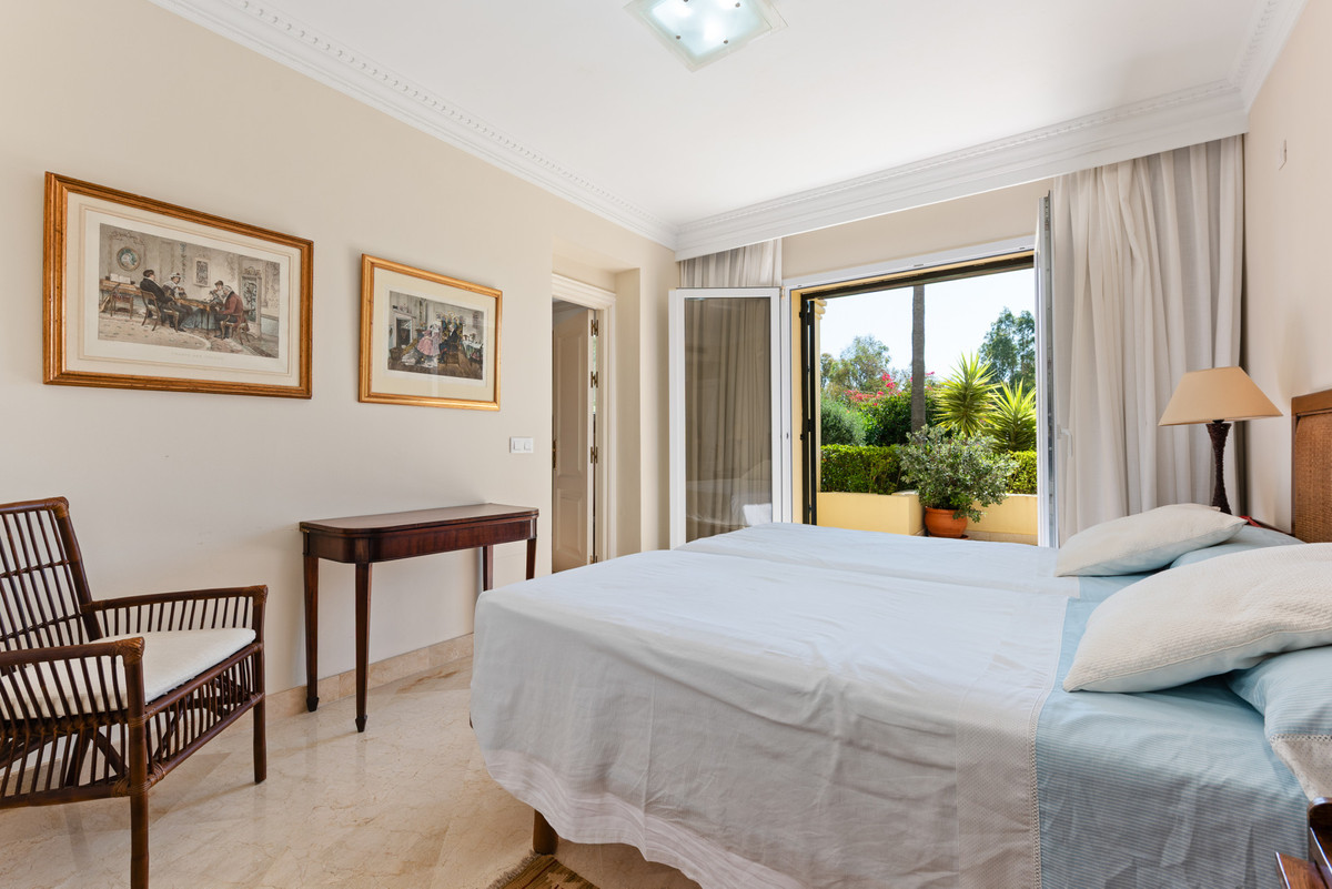 Appartement te koop in Casares Playa | 4 slaapkamers H5129995
