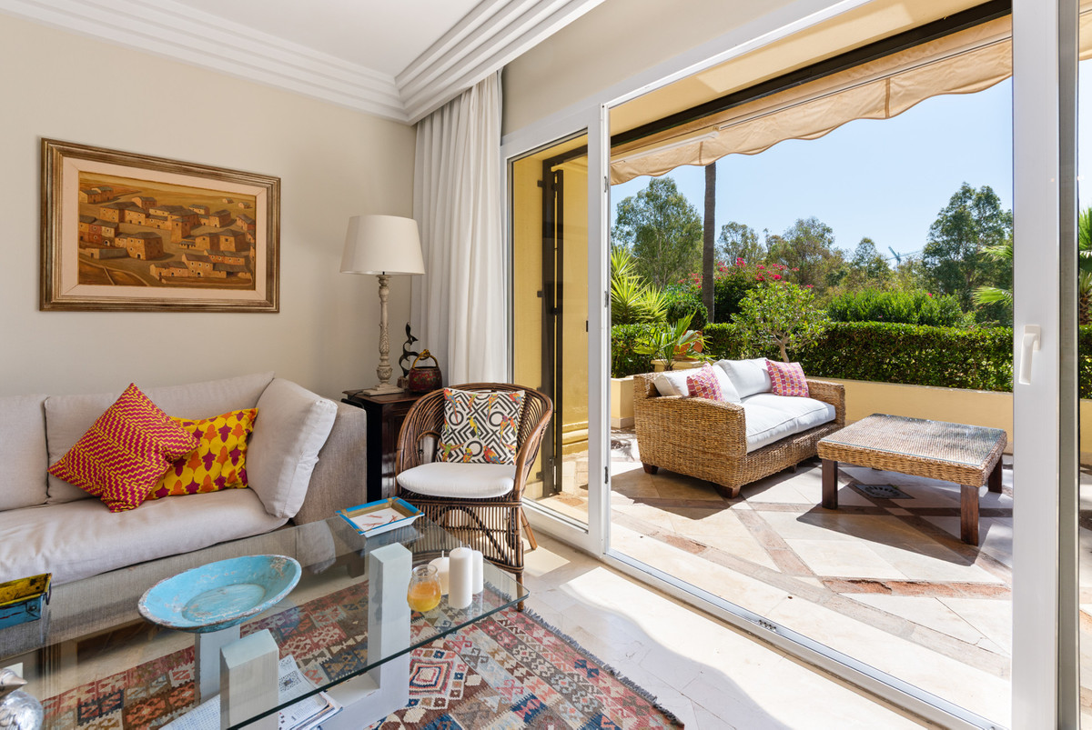 Appartement te koop in Casares Playa | 4 slaapkamers H5129995