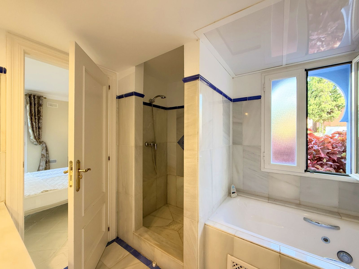 Appartement te koop in Casares Playa | 2 slaapkamers H5130829