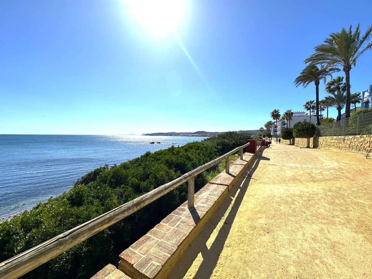Appartement te koop in Casares Playa | 2 slaapkamers H5130829