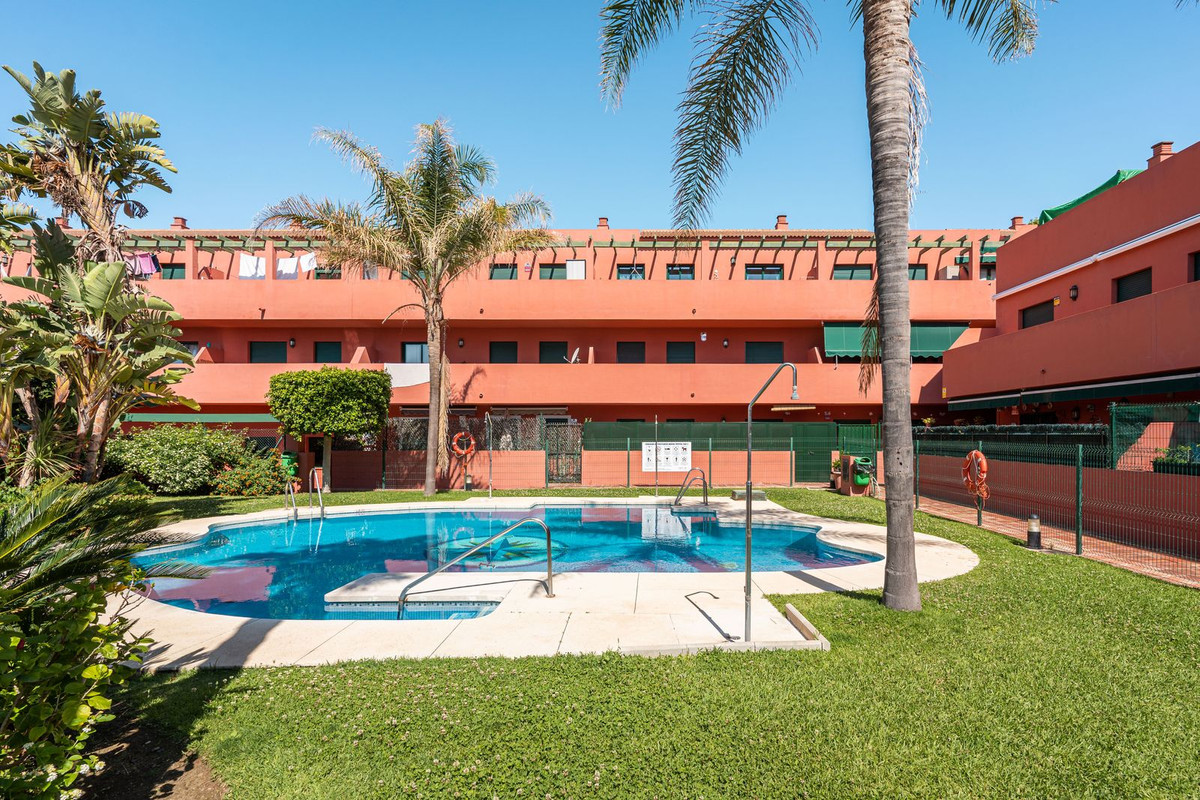 Appartement te koop in Casares Playa | 1 slaapkamers H5131657