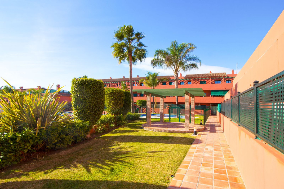Appartement te koop in Casares Playa | 1 slaapkamers H5131657