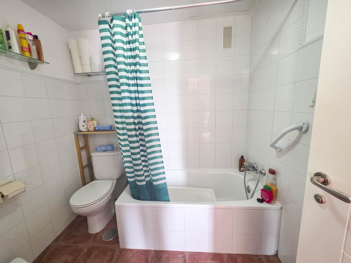 Appartement te koop in Casares Playa | 1 slaapkamers H5131657