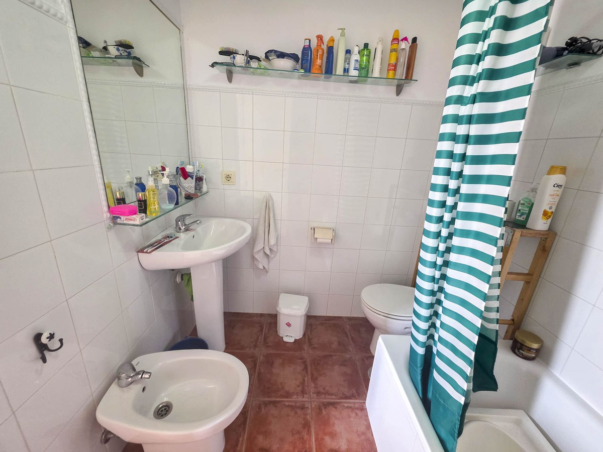 Appartement te koop in Casares Playa | 1 slaapkamers H5131657