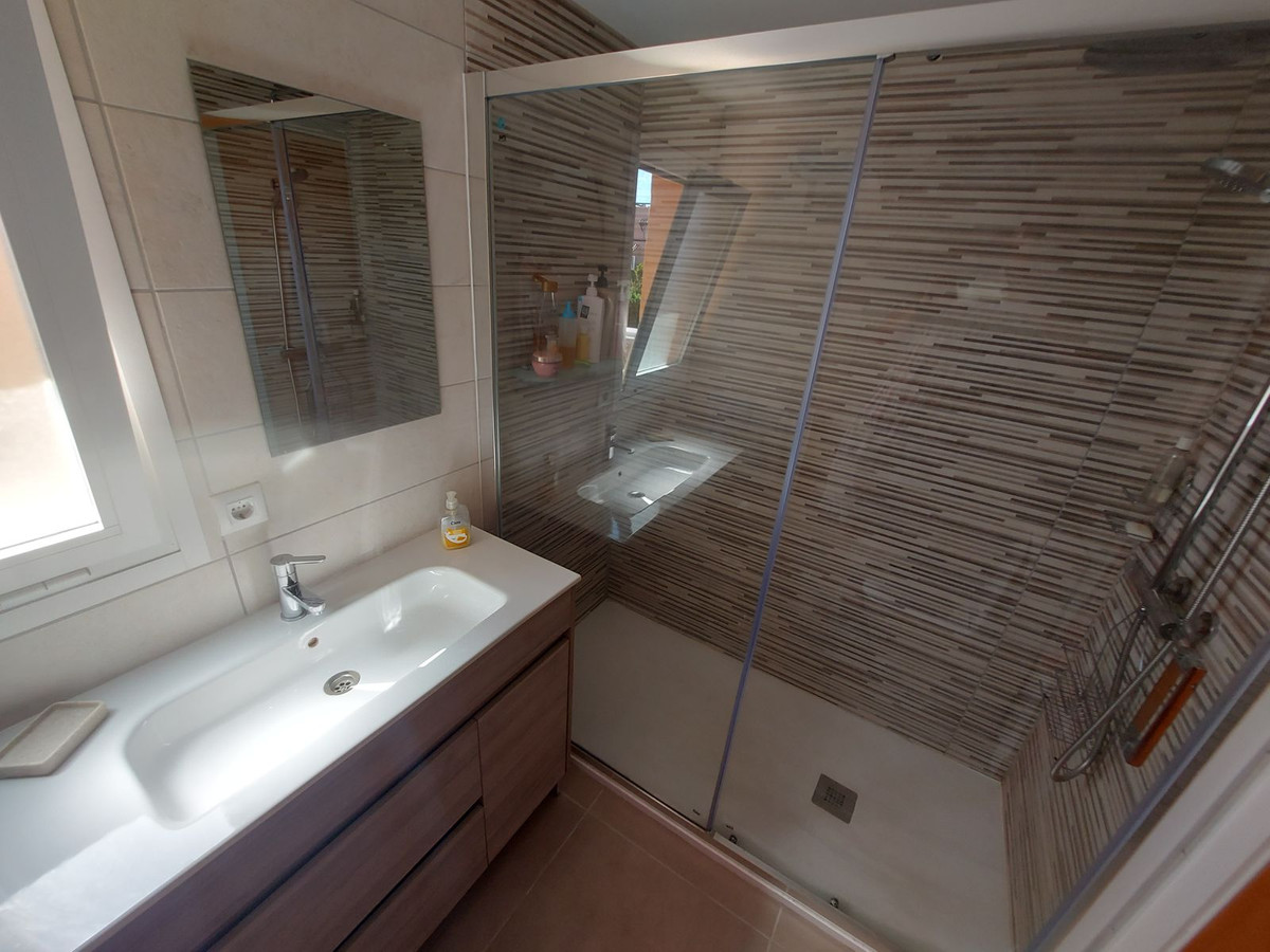 Appartement te koop in Casares Playa | 2 slaapkamers H5132275