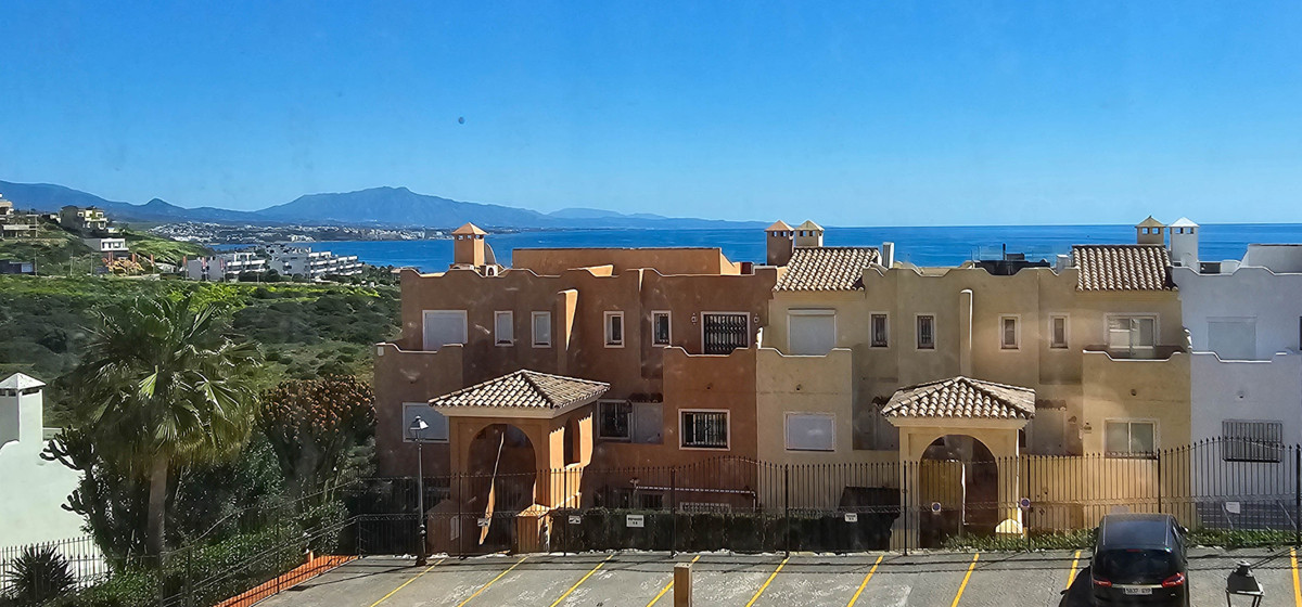 Duplex te koop in Casares Playa | 4 slaapkamers H5134729