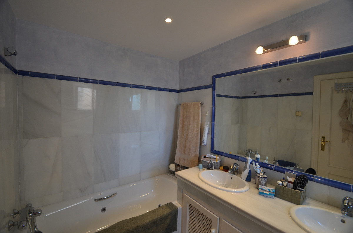 Appartement te koop in Casares Playa | 2 slaapkamers H5138605