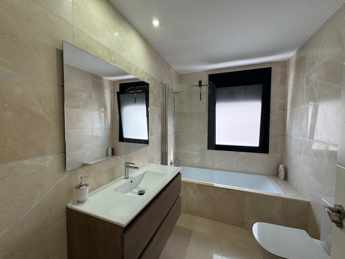 Appartement te koop in Casares Playa | 2 slaapkamers H5140726