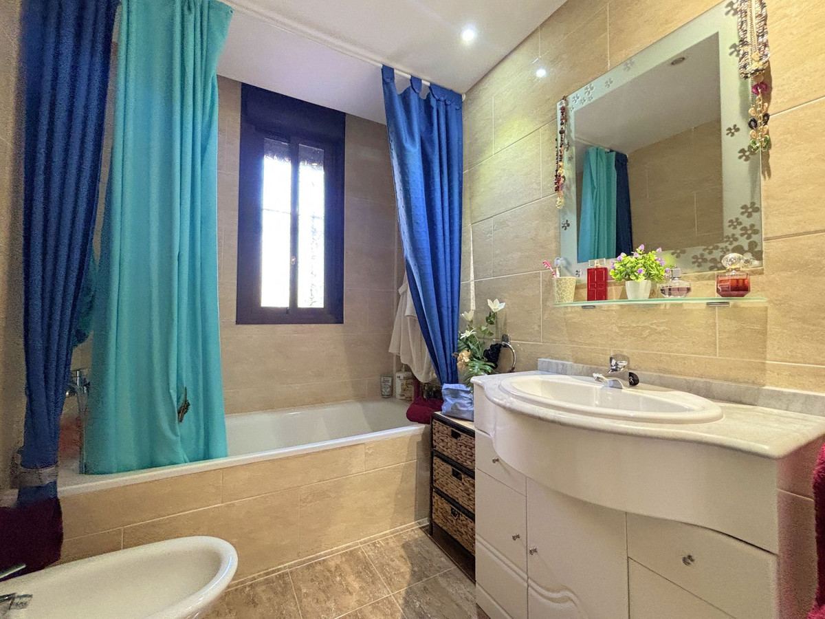 Appartement te koop in Casares Playa | 2 slaapkamers H5153062