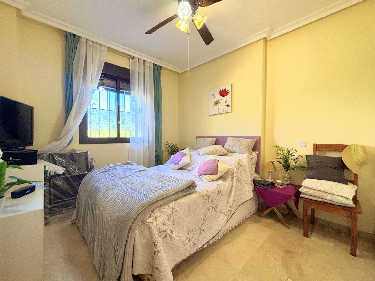 Appartement te koop in Casares Playa | 2 slaapkamers H5153062