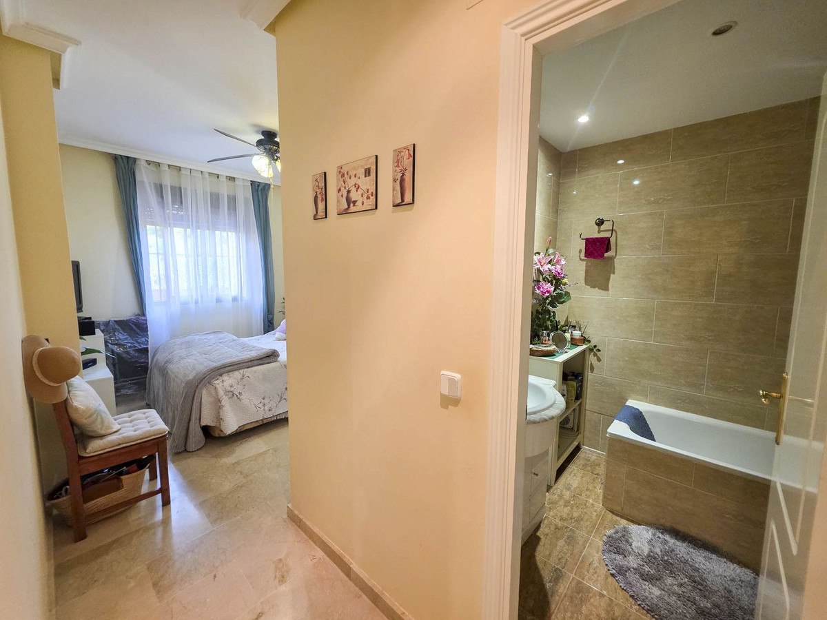 Appartement te koop in Casares Playa | 2 slaapkamers H5157136
