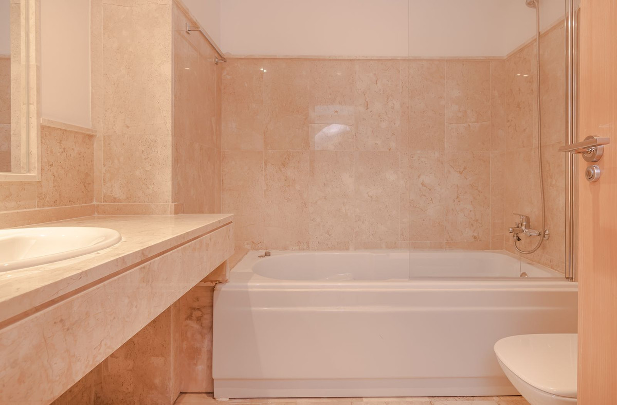 Appartement te koop in Casares Playa | 2 slaapkamers H5161426