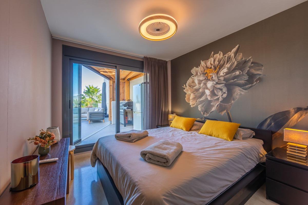 Penthouse te koop in Casares Playa | 2 slaapkamers H5220052