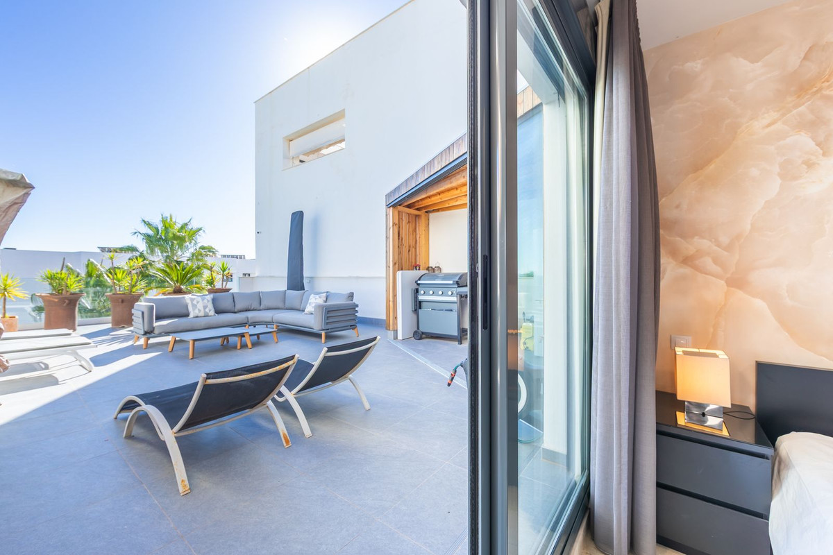 Penthouse te koop in Casares Playa | 2 slaapkamers H5220052