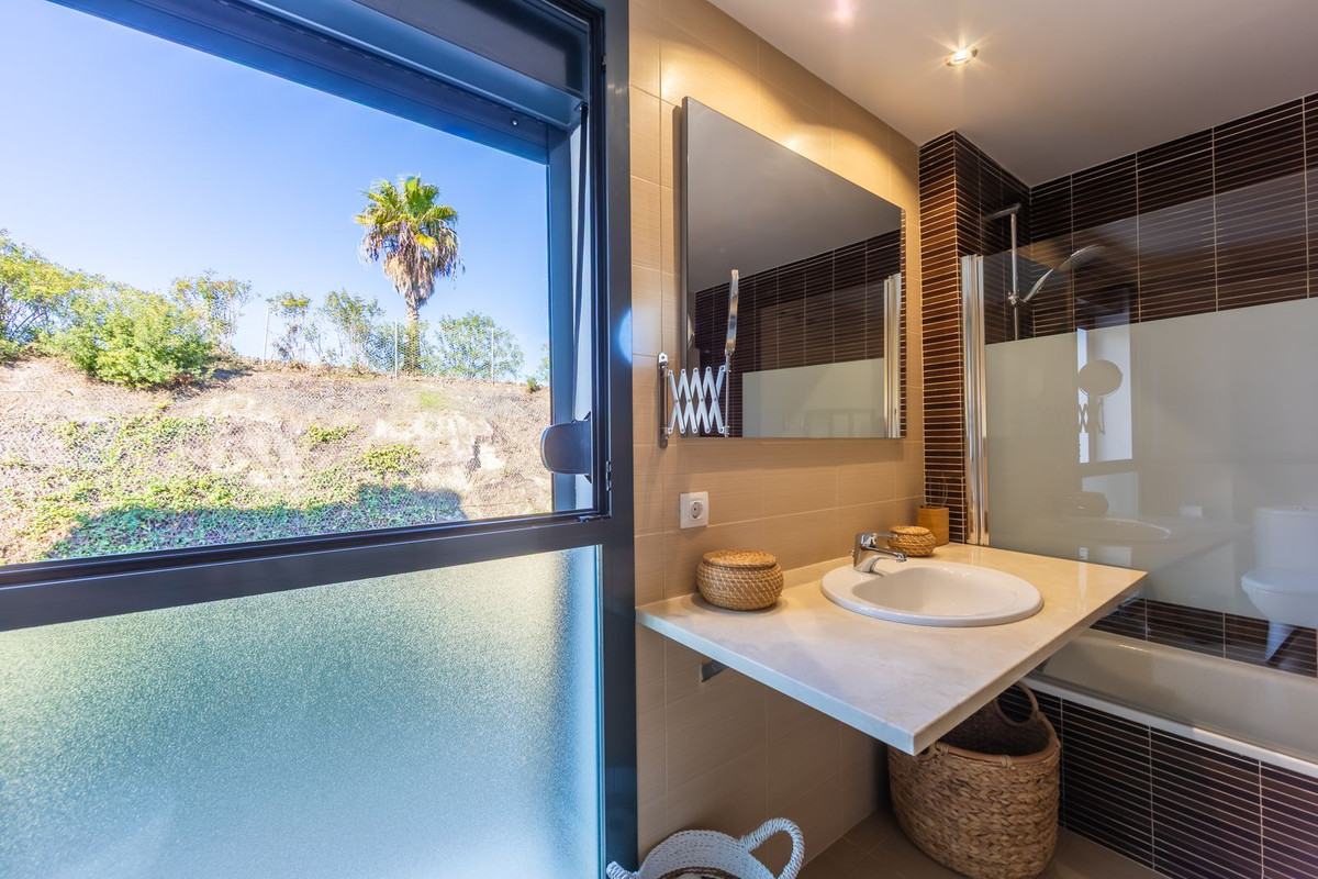 Penthouse te koop in Casares Playa | 2 slaapkamers H5220052