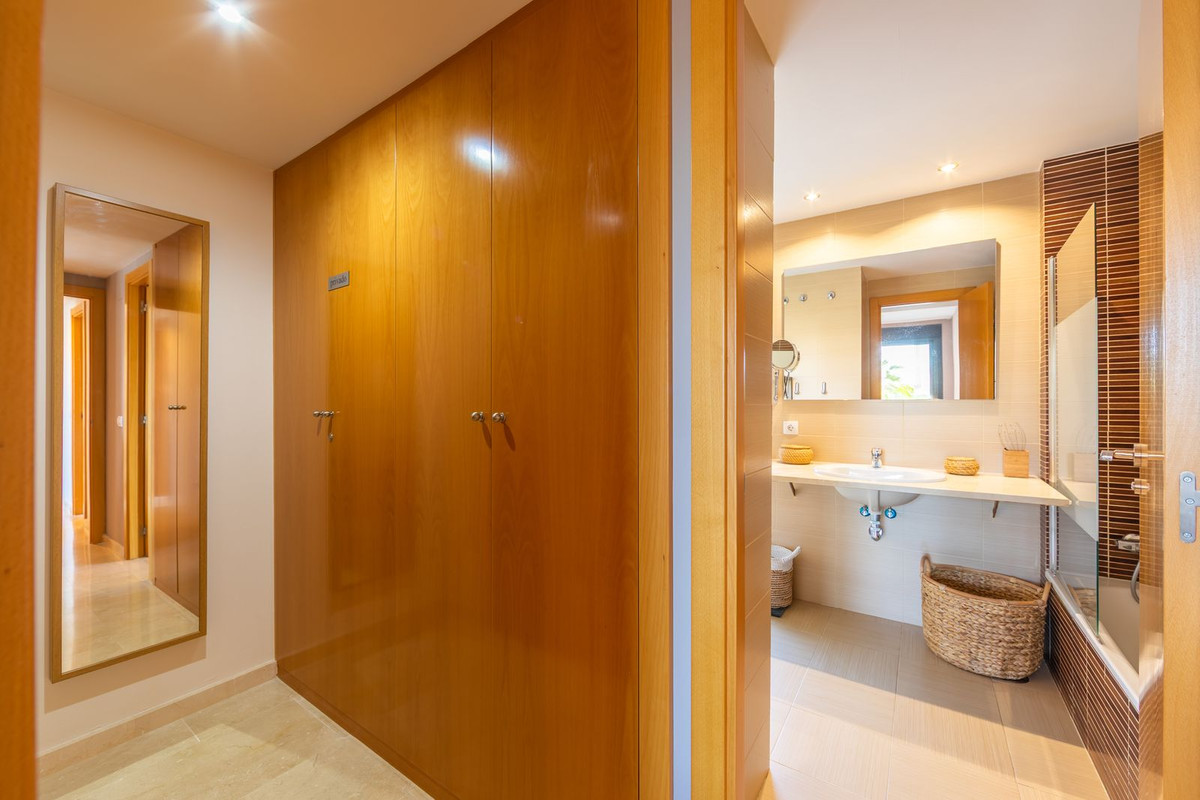 Penthouse te koop in Casares Playa | 2 slaapkamers H5220052