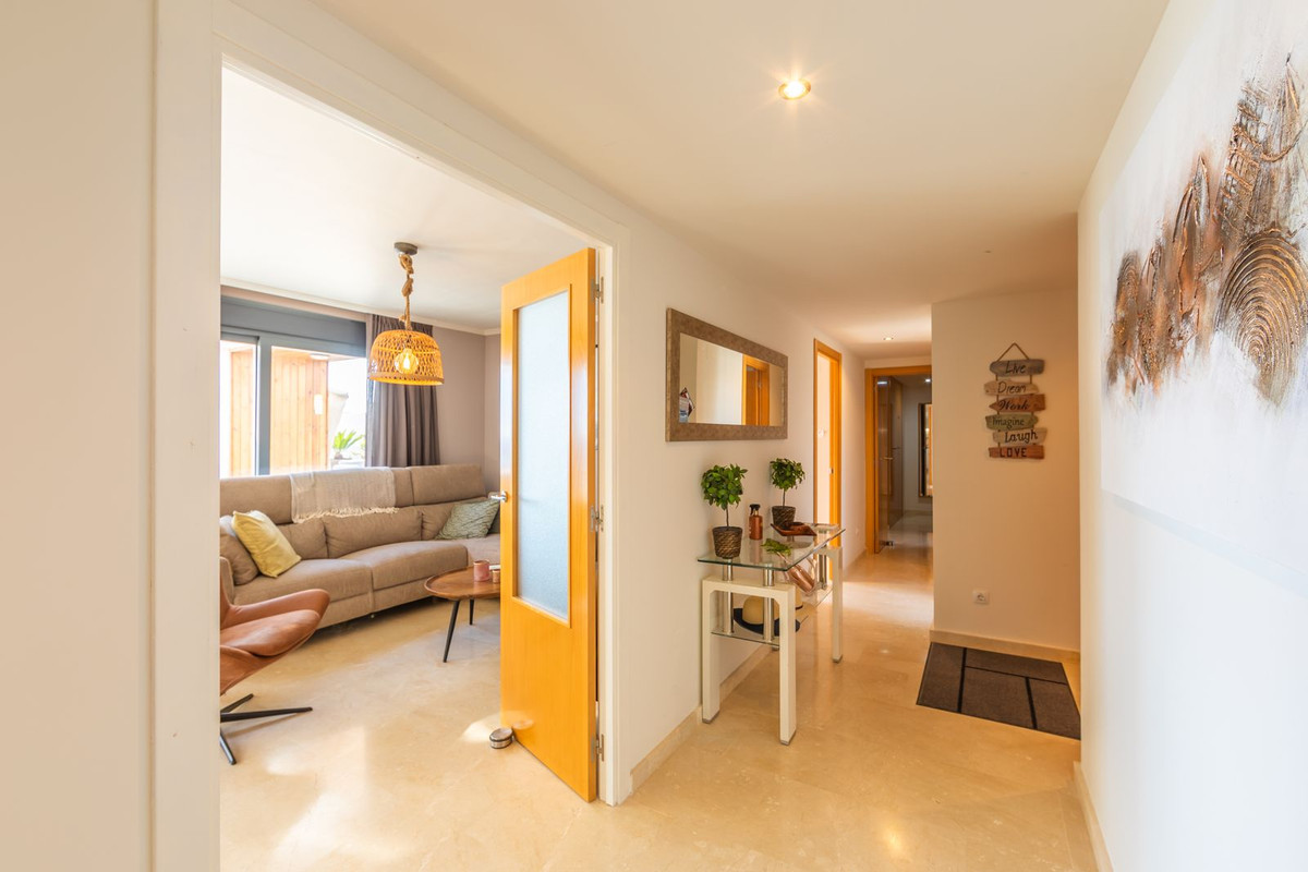 Penthouse te koop in Casares Playa | 2 slaapkamers H5220052