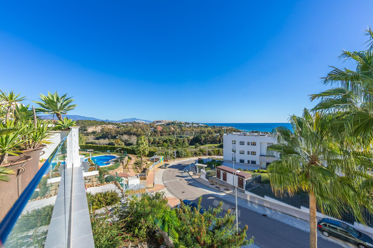 Penthouse te koop in Casares Playa | 2 slaapkamers H5220052