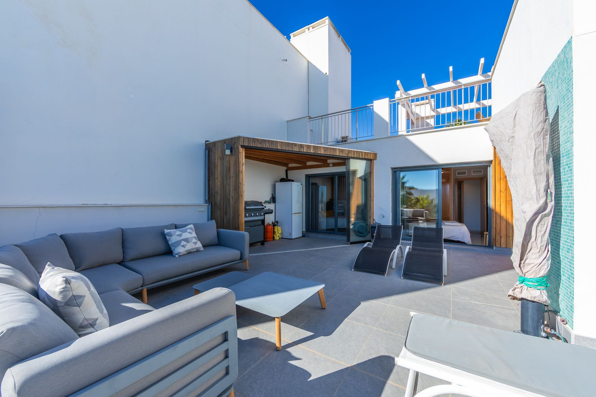 Penthouse te koop in Casares Playa | 2 slaapkamers H5220052