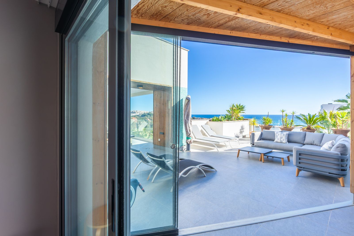 Penthouse te koop in Casares Playa | 2 slaapkamers H5220052