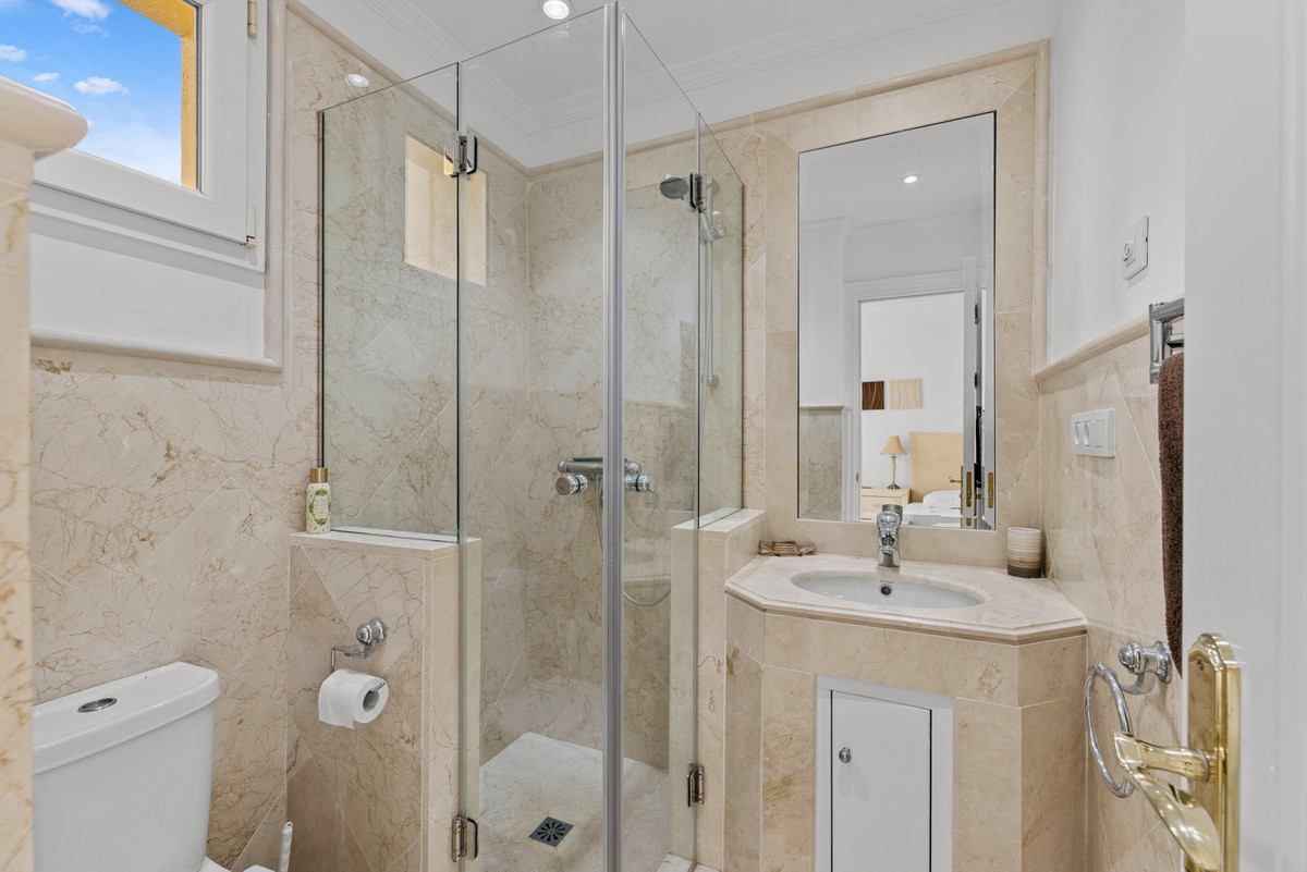 Penthouse te koop in Casares Playa | 3 slaapkamers H5248078