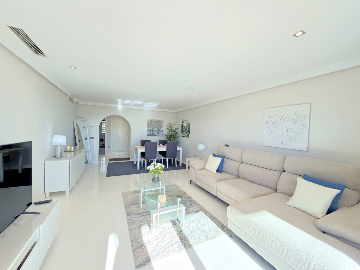 Appartement te koop in Casares Playa | 2 slaapkamers H5249890