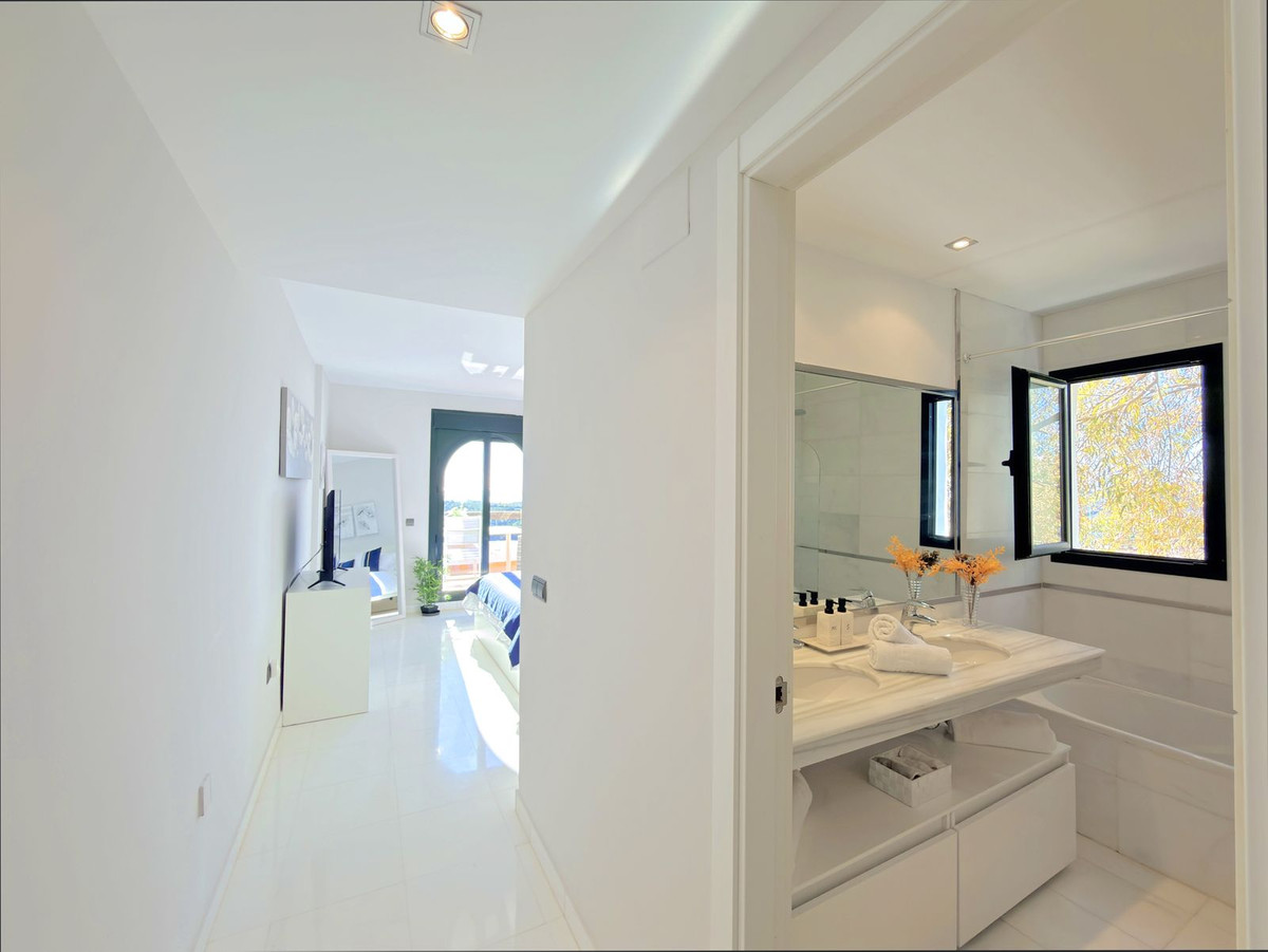 Appartement te koop in Casares Playa | 2 slaapkamers H5249890