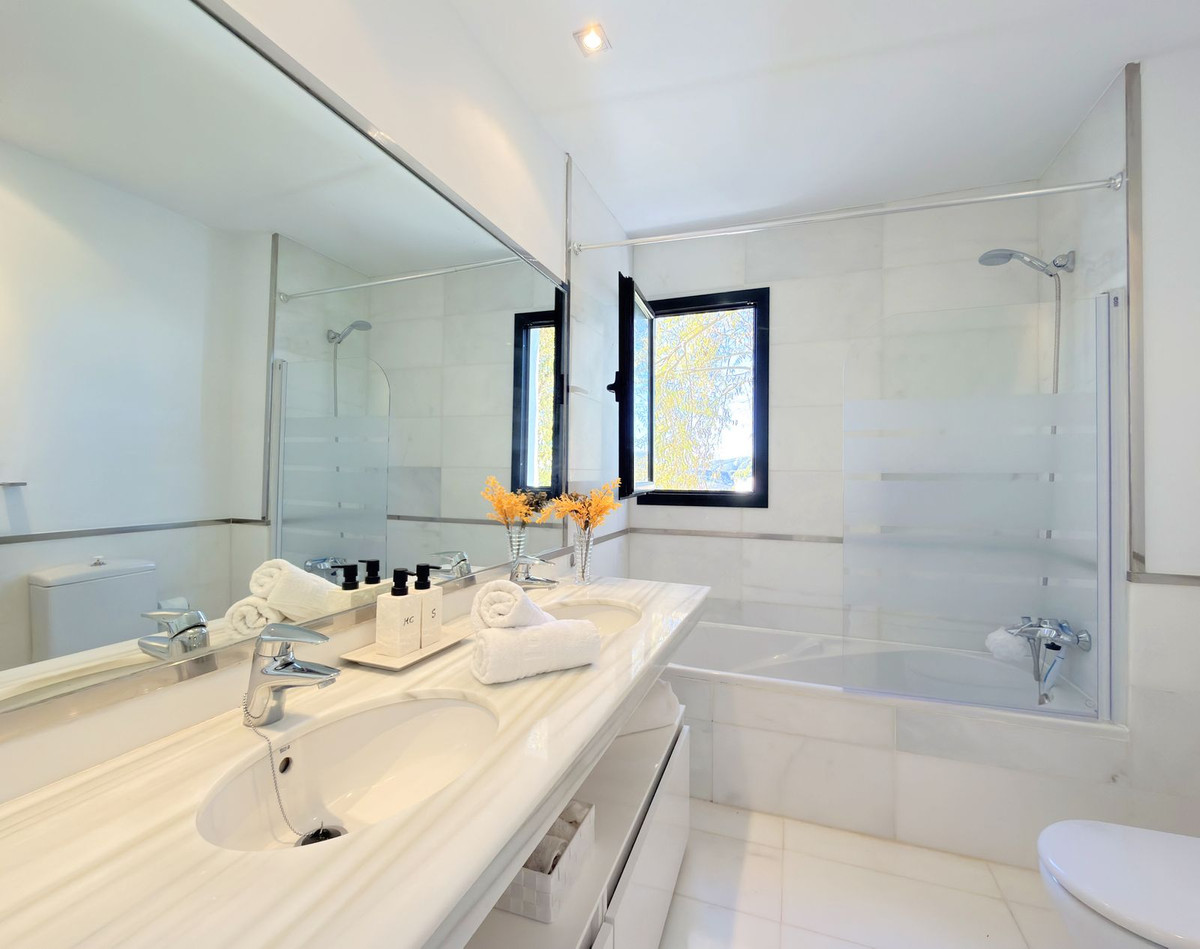 Appartement te koop in Casares Playa | 2 slaapkamers H5249890