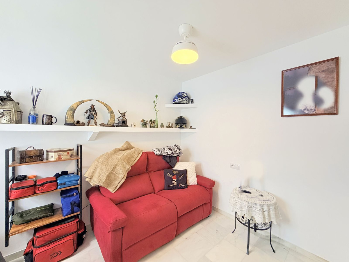 Appartement te koop in Casares Playa | 4 slaapkamers H5251147