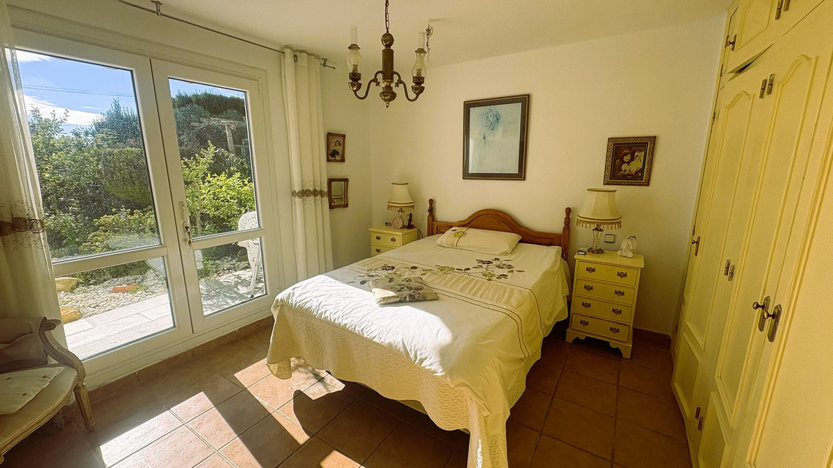 Huis te koop in Casares Playa | 2 slaapkamers H5264317