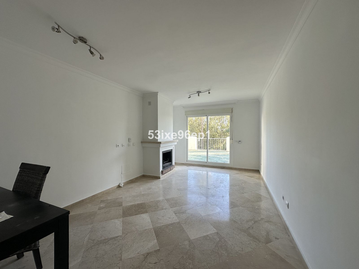 Appartement te koop in Casares Playa | 2 slaapkamers H5306623