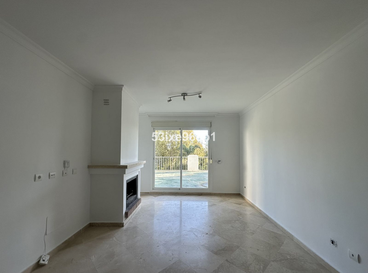 Appartement te koop in Casares Playa | 2 slaapkamers H5306623