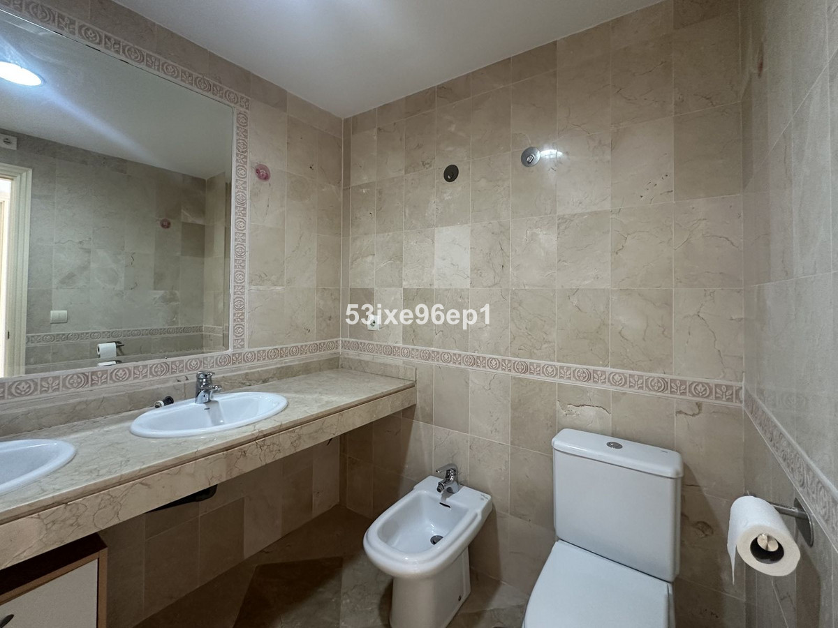 Appartement te koop in Casares Playa | 2 slaapkamers H5306623