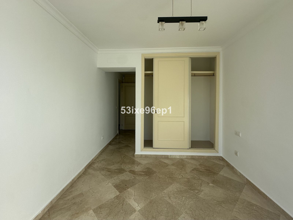 Appartement te koop in Casares Playa | 2 slaapkamers H5306623