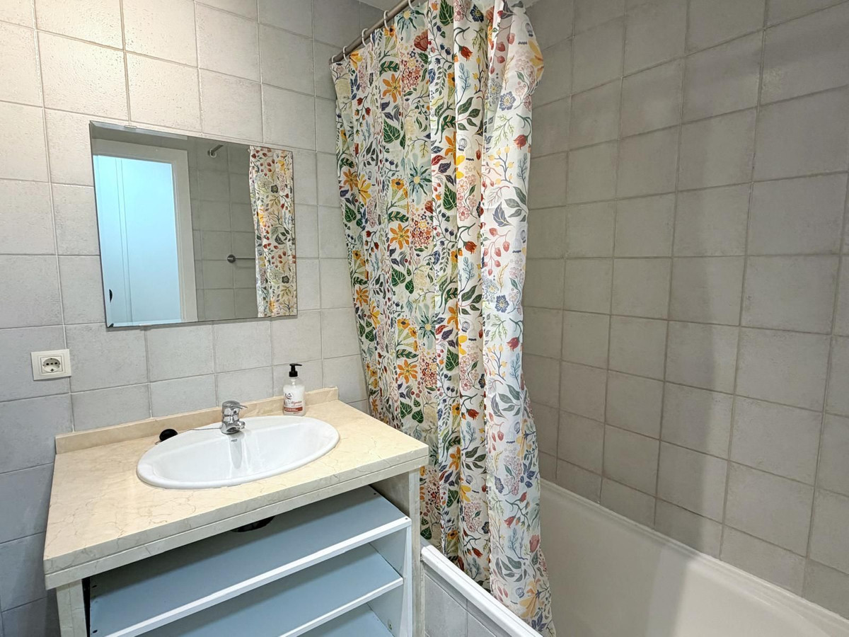 Appartement te koop in Casares Playa | 2 slaapkamers H5319466