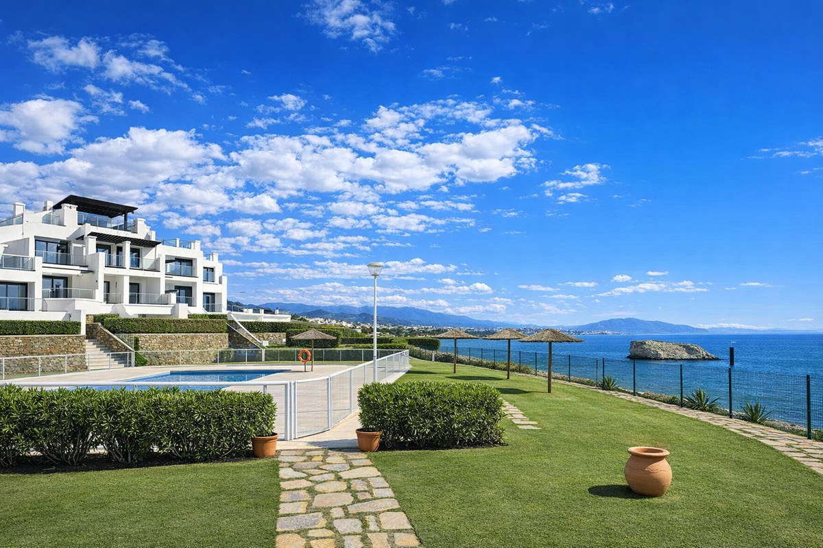 Appartement te koop in Casares Playa | 2 slaapkamers H5320657