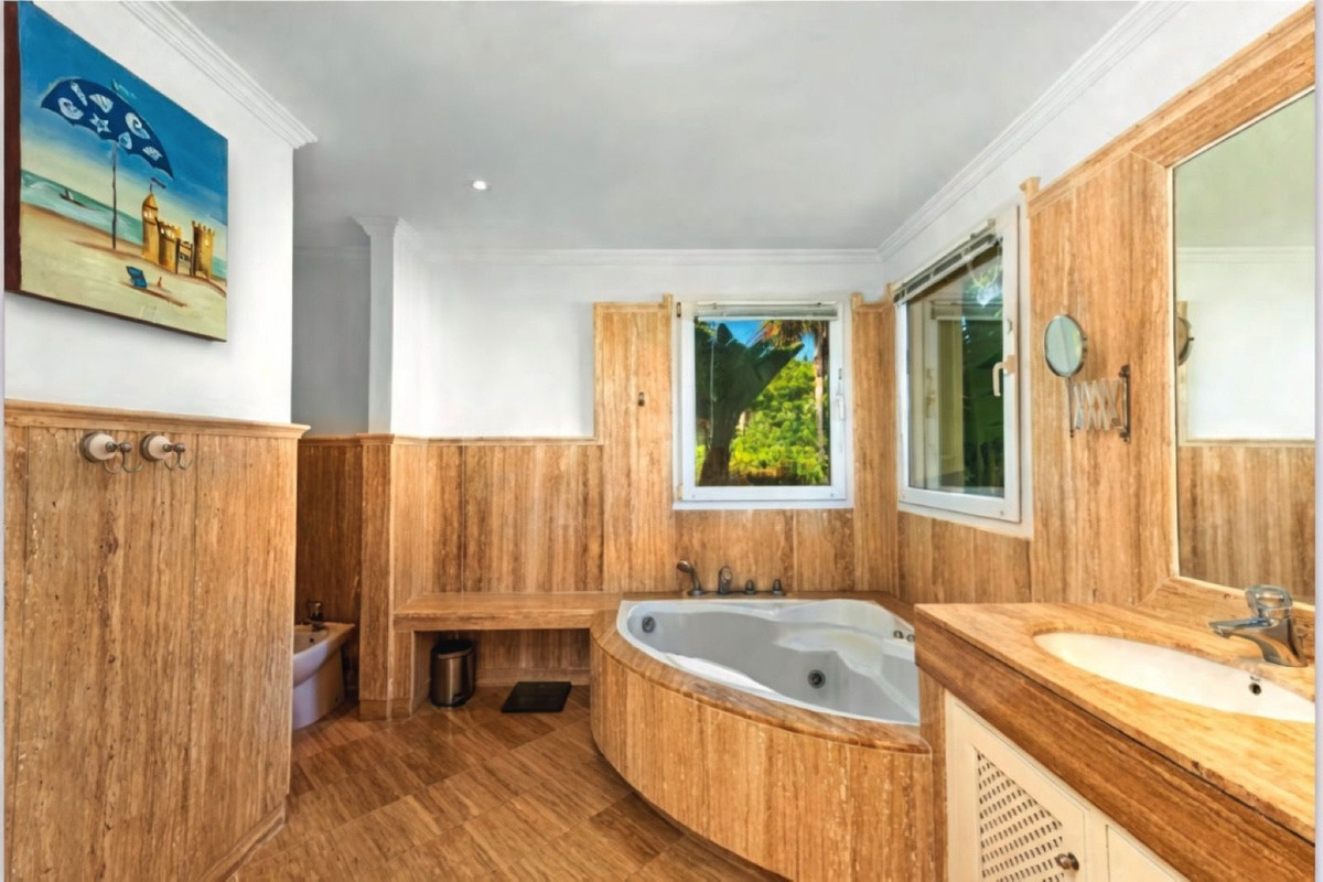 Appartement te koop in Casares Playa | 2 slaapkamers H5336443