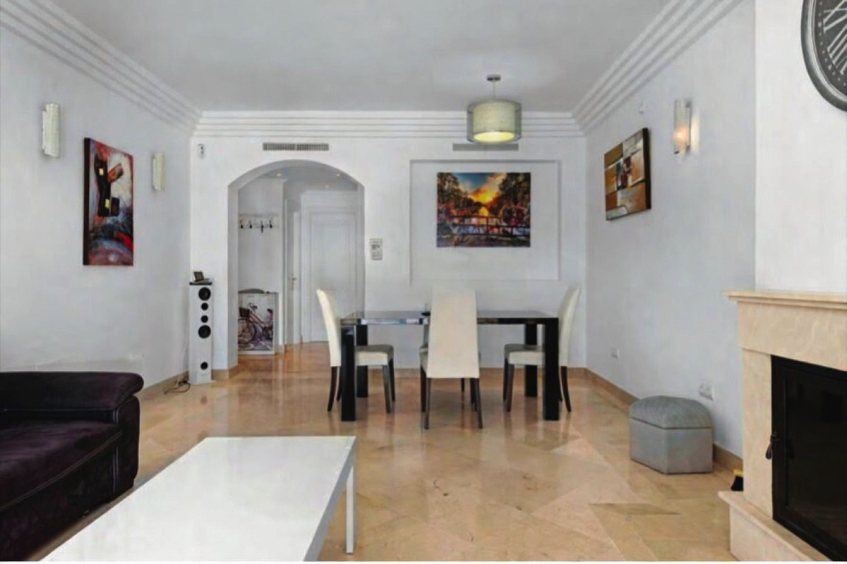 Appartement te koop in Casares Playa | 2 slaapkamers H5336443