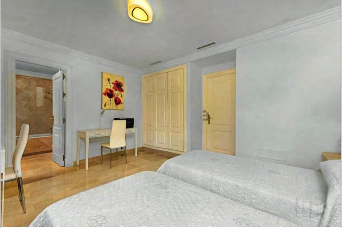 Appartement te koop in Casares Playa | 2 slaapkamers H5336443