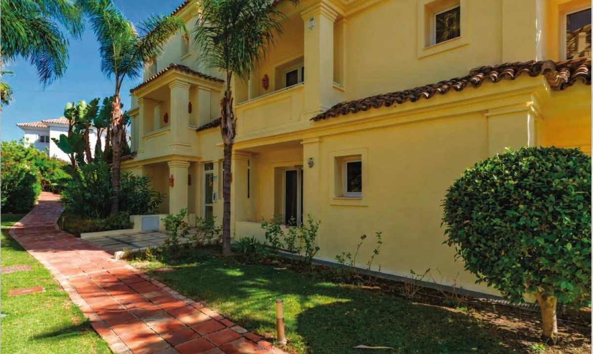 Appartement te koop in Casares Playa | 2 slaapkamers H5336443