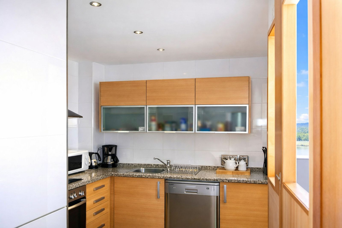 Appartement te koop in Casares Playa | 2 slaapkamers H5348128