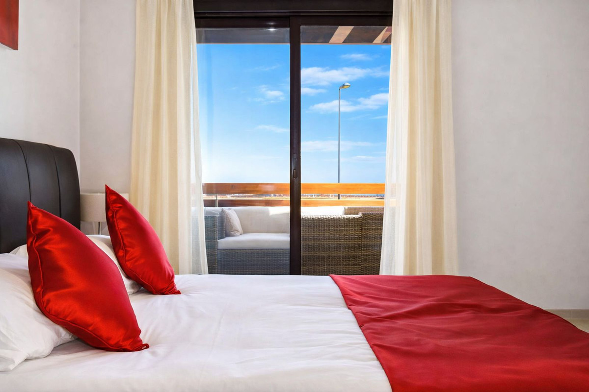 Appartement te koop in Casares Playa | 2 slaapkamers H5348128