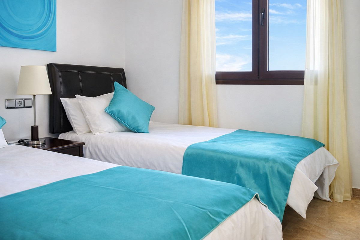 Appartement te koop in Casares Playa | 2 slaapkamers H5348128
